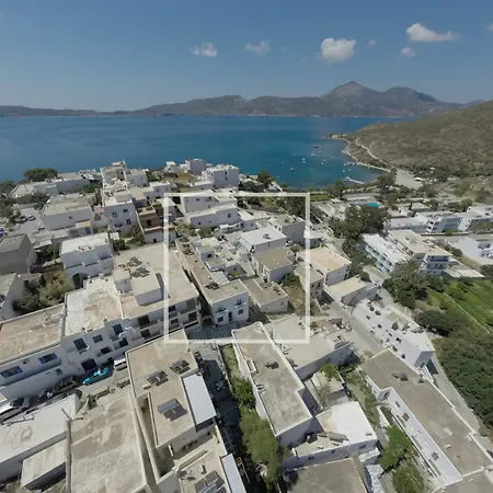 Bella Vista Adamantas (Milos)