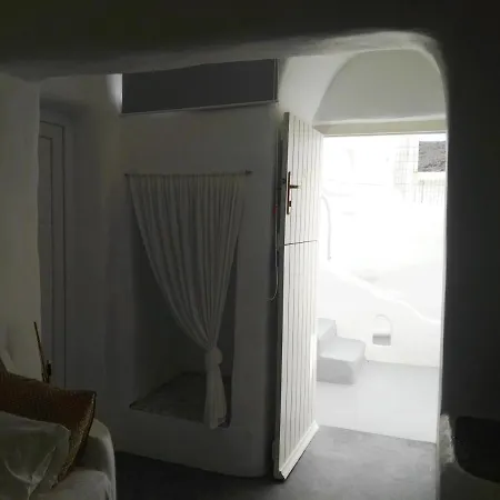 Gasthuis Bella Vista Adamantas (Milos)